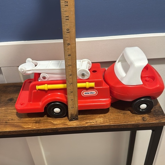 Vintage little tikes fire engine red with white ladder - Picture 10 of 10